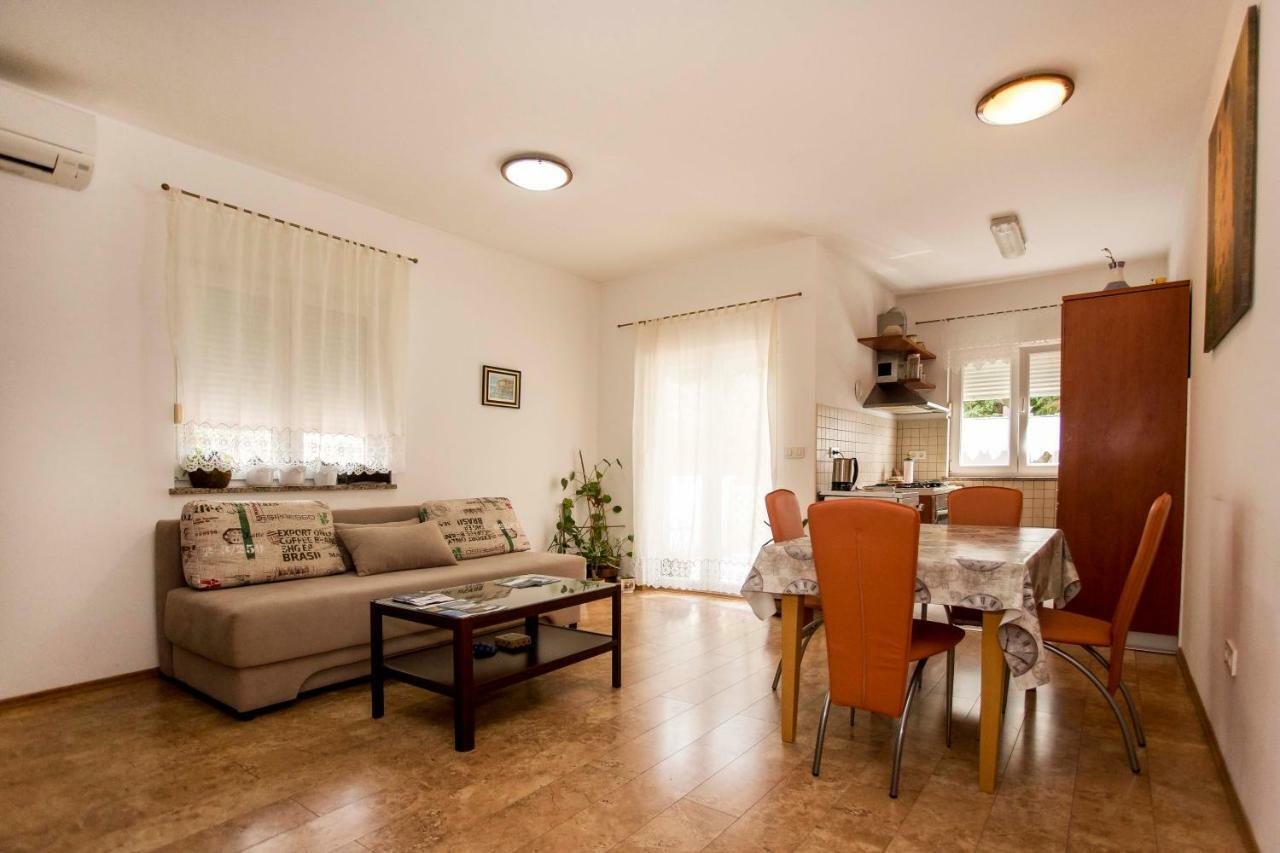 Apartment Beba Ровинь Экстерьер фото
