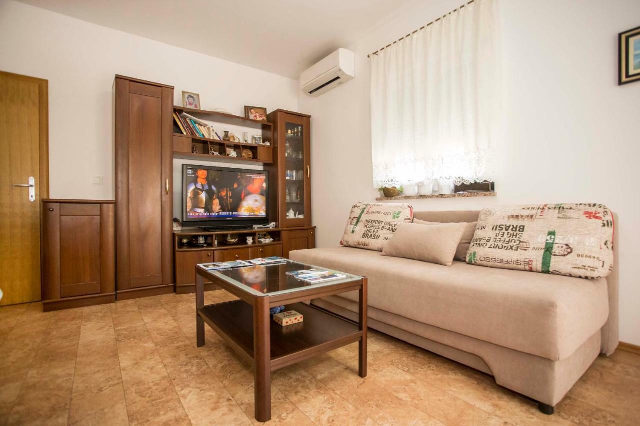 Apartment Beba Ровинь Экстерьер фото